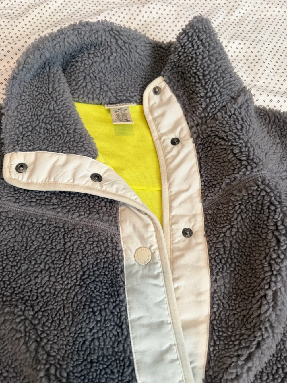 LL Bean Women’s Charcoal Sherpa Jacket with Contrast Trim - Picture 3 of 6